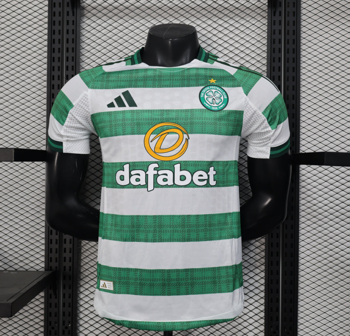 Kit de local de los Celtics 2025-26