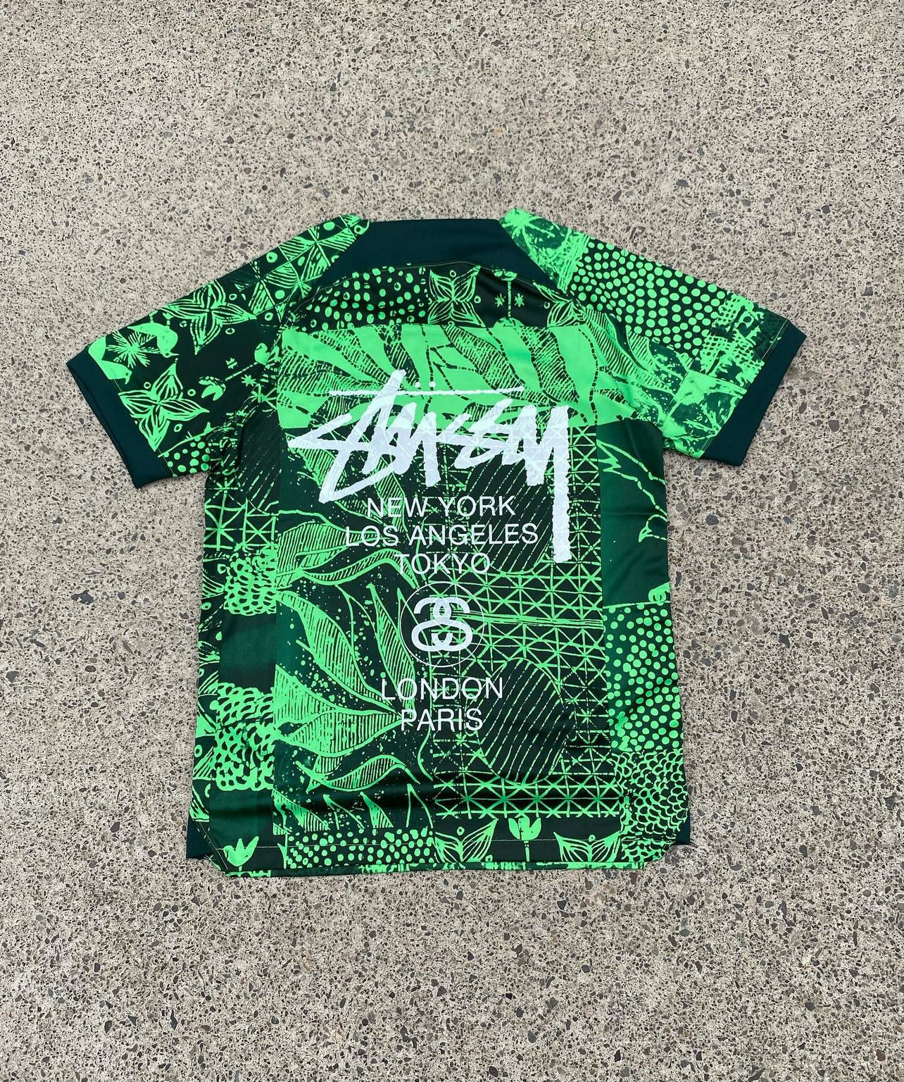 CAMISETA STUSSY X NIGERIA