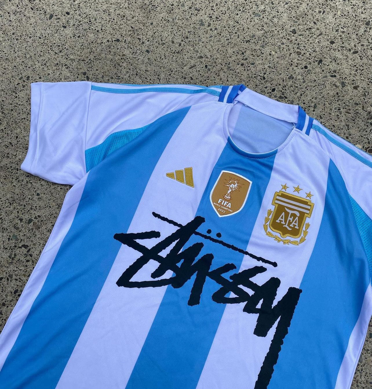 Camiseta edición especial Argentina x Stussy