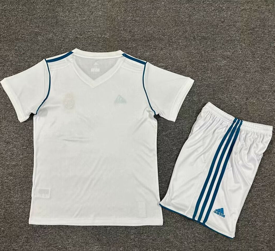 Camiseta retro de manga corta para niños del Real Madrid 2017/18