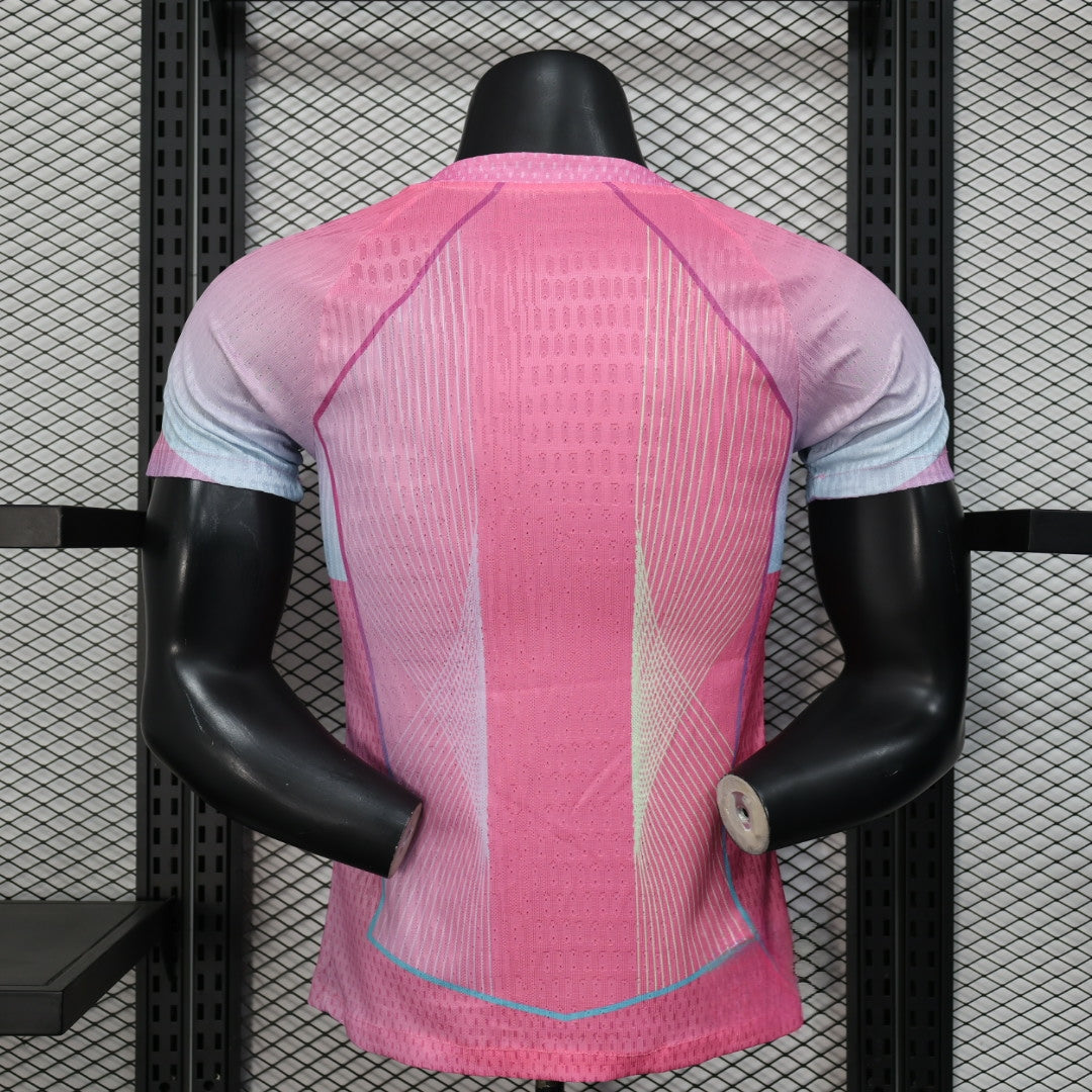 Kit rosa del FC Barcelona 2025-26